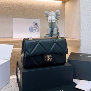 Chanel กระเป๋าลําลอง แฟชั่นยอดนิยม