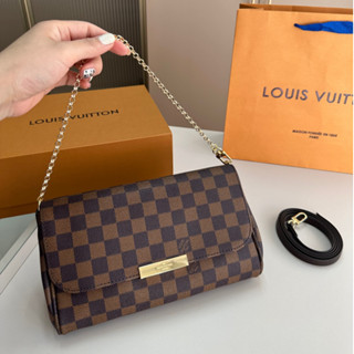 Lv กระเป๋าสะพายข้าง เป็นไอเทมแฟชั่น และเป็นที่นิยม