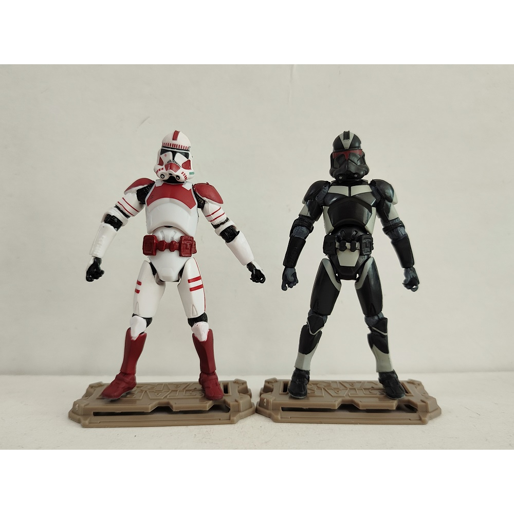 2 ชิ้น/ล็อต Star Wars 3.75 "รูป Republic Black Red Trooper W/ฐานของเล่น 021
