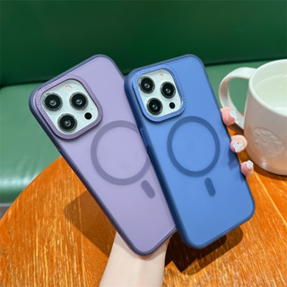 Ice Feel Skin Matte Armor แม่เหล็ก สําหรับ iPhone 15 14 Pro Max Plus เคสใส PC โลหะ ป้องกันเลนส์ ซิลิโคน Bumber Cover