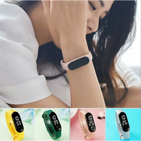 [พร้อมส่ง] นาฬิกาข้อมือดิจิทัล LED กันน้ํา สีสันสดใส สําหรับทุกเพศ