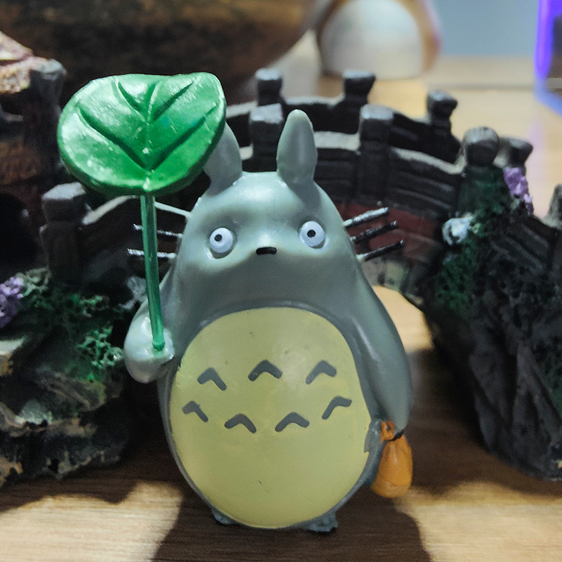 ตุ๊กตาฟิกเกอร์เรซิ่น รูปการ์ตูนอนิเมะ Studio Ghibli Totoro Lotus Leaf Q Version Hayao Miyazaki ขนาด 6.5 ซม. สําหรับตกแต่งสวน