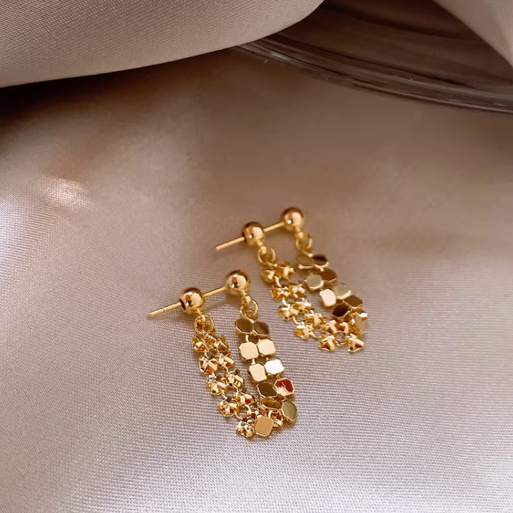 เครื่องประดับ ต่างหูโซ่ ประดับพู่ หรูหรา ระดับไฮเอนด์