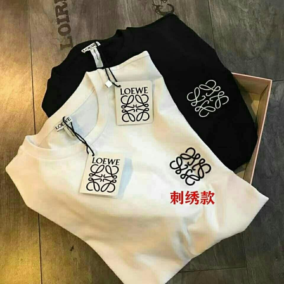 เสื้อยืด ผ้าฝ้ายแท้ ปักลายโลโก้ ป้ายแท็ก สไตล์คลาสสิก สําหรับผู้ชาย และผู้หญิง