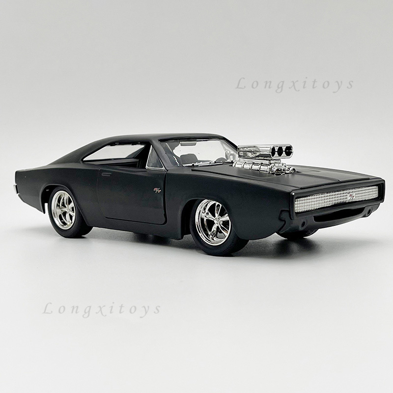 1:24 โมเดลรถDiecastของเล่นDoms Dodge Charger R/T Frosted Black Vehicle Replica Collector Edition