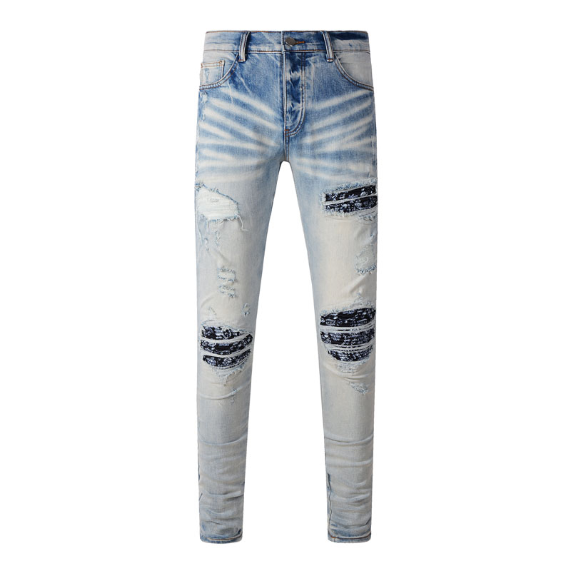Amiri High Street แฟชั่นผู้ชายใหม่กางเกงยีนส์วินเทจสีฟ้าอ่อนบางพอดีเจาะพิมพ์แพทช์ออกแบบงานฝีมือที่มีคุณภาพสูงปุ่มกางเกงยีนส์ผู้ชาย
