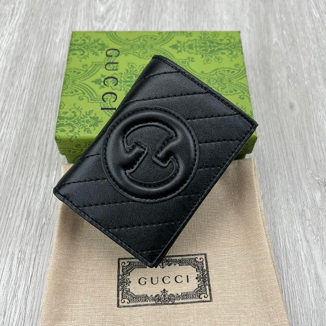 【 พร้อมกล่องของขวัญ สีเขียว】Gucci Blondie series กระเป๋าสตางค์ หนังแท้ 100% ใบสั้น
