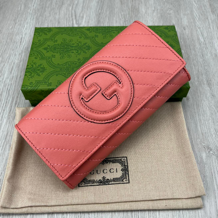 【 พร้อมกล่องของขวัญ สีเขียว】Gucci Blondie series กระเป๋าสตางค์ หนังแท้ 100% ใบยาว สําหรับผู้หญิง