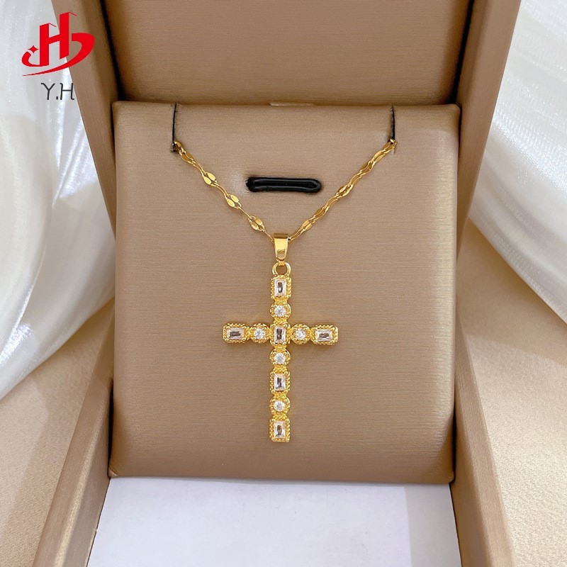 Y.H เพชร ไม้กางเขน สีทอง 18K สร้อยคอสแตนเลส จี้ทองแดง