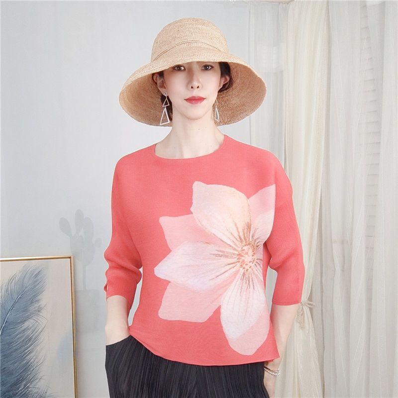 เสื้อยืด 여성 T-Classy ลายพิมพ์คละสี Miyake สไตล์ญี่ปุ่น ออกแบบให้สวมใส่ง่ายในฤดูร้อน
