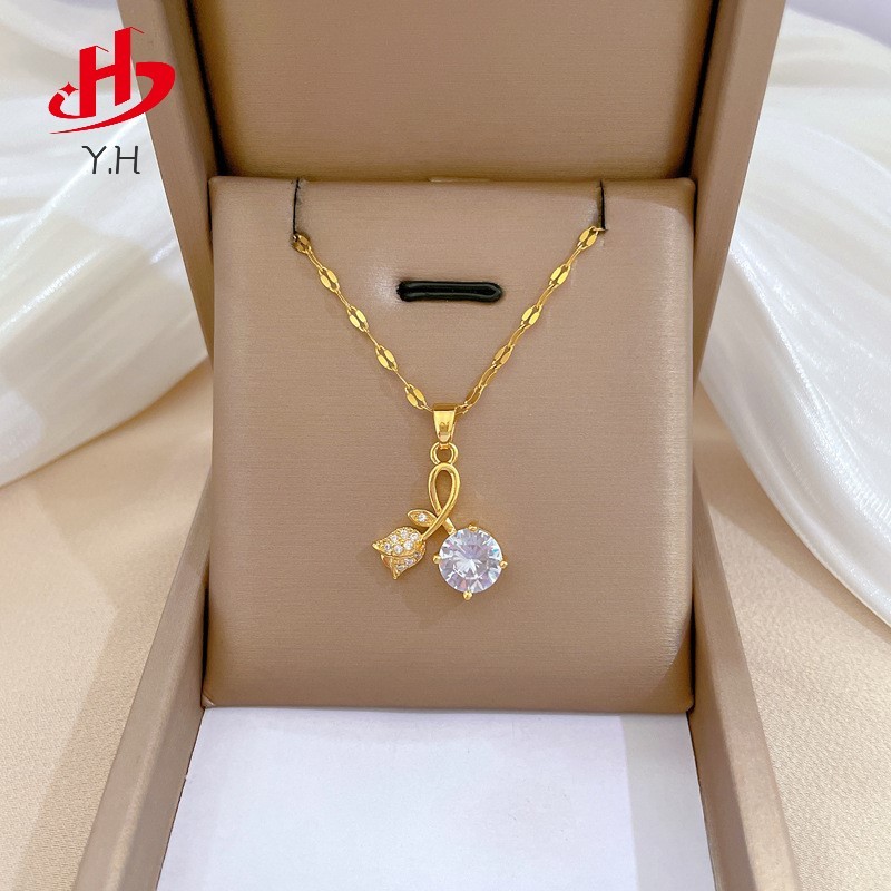 Y.H เพชรกุหลาบ 18K สีทอง สร้อยคอสแตนเลส จี้ทองแดง