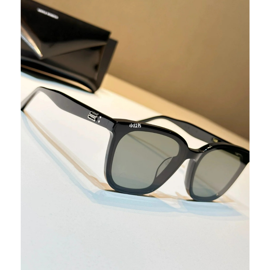 Tam - 2023 GM ใหม่ มินิมอล สไตล์ยูนิเซ็กส์ คลาสสิก หลากหลาย