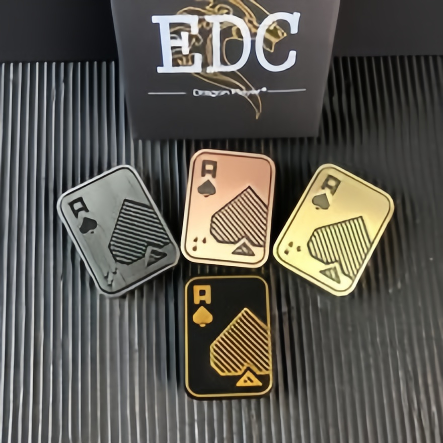 🌟🎲 ของเล่นกดการ์ด EDC สีดำทองแบบพกพา สุดพรีเมียม - ลดเครียดได้ทุกที่ ของขวัญเก๋สำหรับทุกเพศทุกวัย ✨🎁