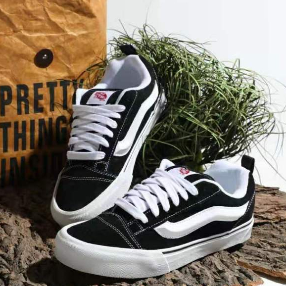 Vans Classics Knu Skool รองเท้าผ้าใบลําลอง ข้อสั้น สีดํา สีขาว 2023