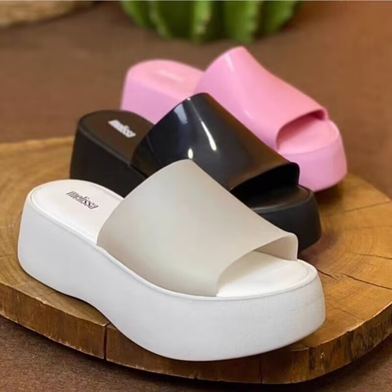Melissa 2024 รองเท้าผู้หญิงสไตล์ใหม่หนาSoledแฟชั่นแพลตฟอร์มFlip-Flopsรองเท้าชายหาดลําลองรองเท้าเจลลี่