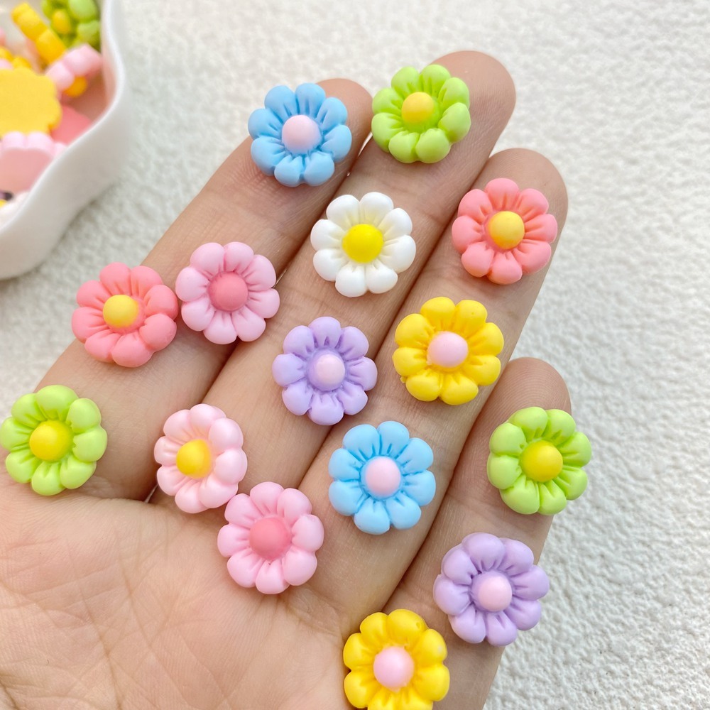 ดอกเบญจมาศเรซิ่น 3D ขนาดเล็ก 10 มม. สําหรับงานฝีมือ DIY 30 ชิ้น