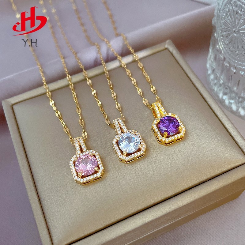 ⭐Y.H⭐เพชรสี่เหลี่ยม 3 สี สีทอง 18K สร้อยคอสแตนเลส จี้ทองแดง