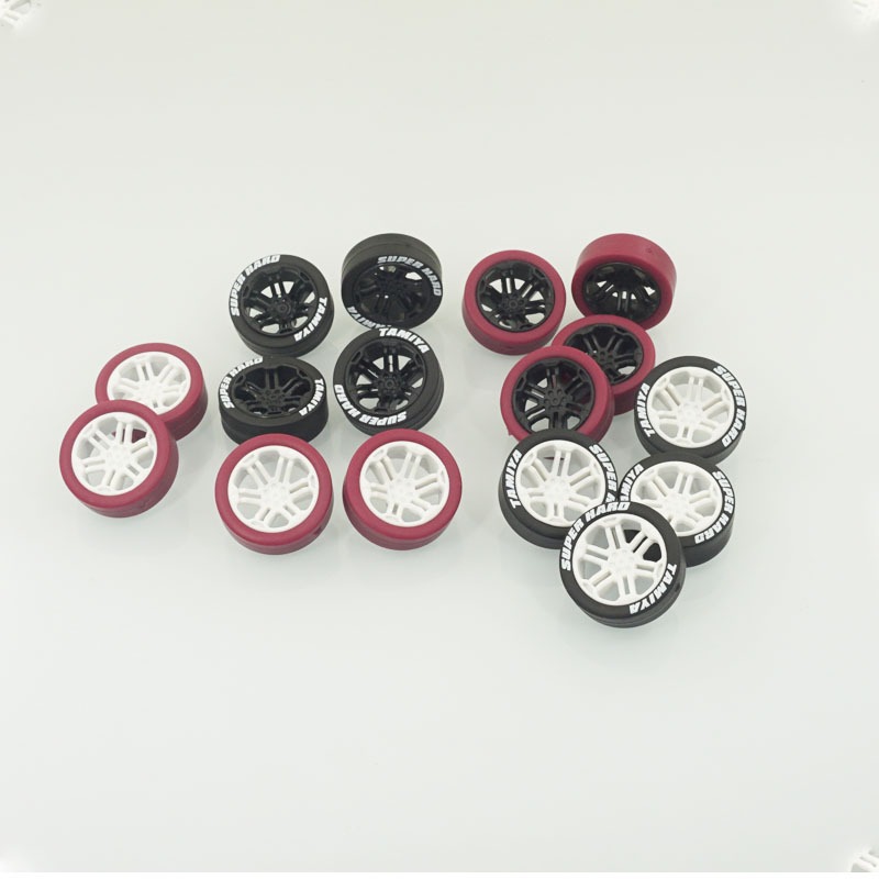 Project D mini 4wd รถแข่ง ล้อคาร์บอน เลือดหมู/ซุปเปอร์ฮาร์ด tyres ขนาดกลาง(mini 4wd medium carbon wheel with superhard / maroontyre)