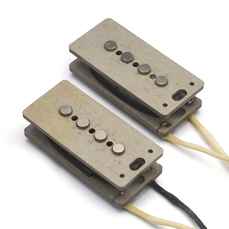 Alnico 5 Pickup 4 String Bass Pickup เอาต์พุตสูง-11.5K Alnico 5 รถกระบะสําหรับ P Bass พร้อมกระสวยไฟเบอร์สีเทาและลวดเคลือบสีน้ําตาล