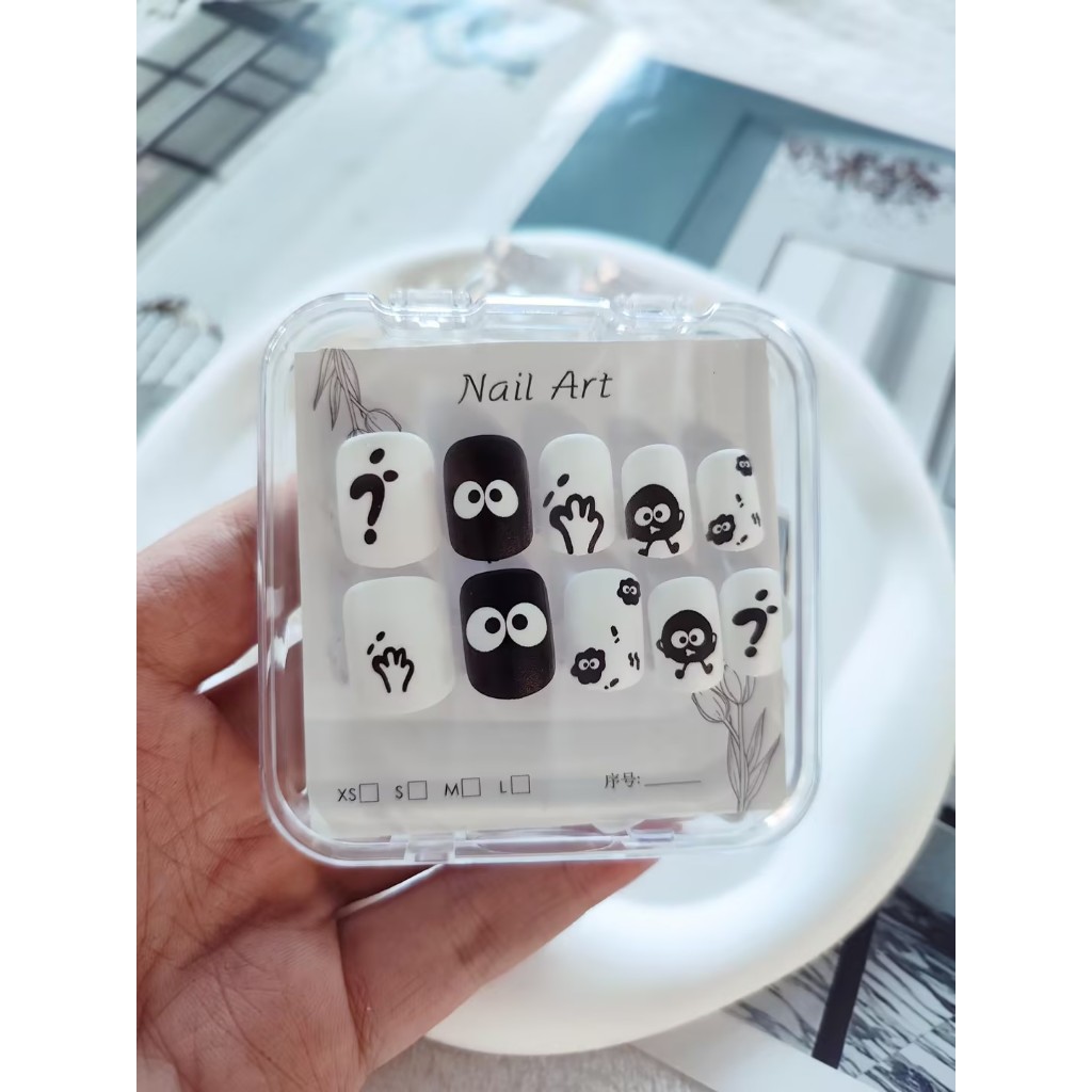 เล็บปลอม ทรงสี่เหลี่ยม ลายการ์ตูนน่ารัก สีดํา พร้อมกาว 24 ชิ้น 12 ขนาด และกาวเจลลี่