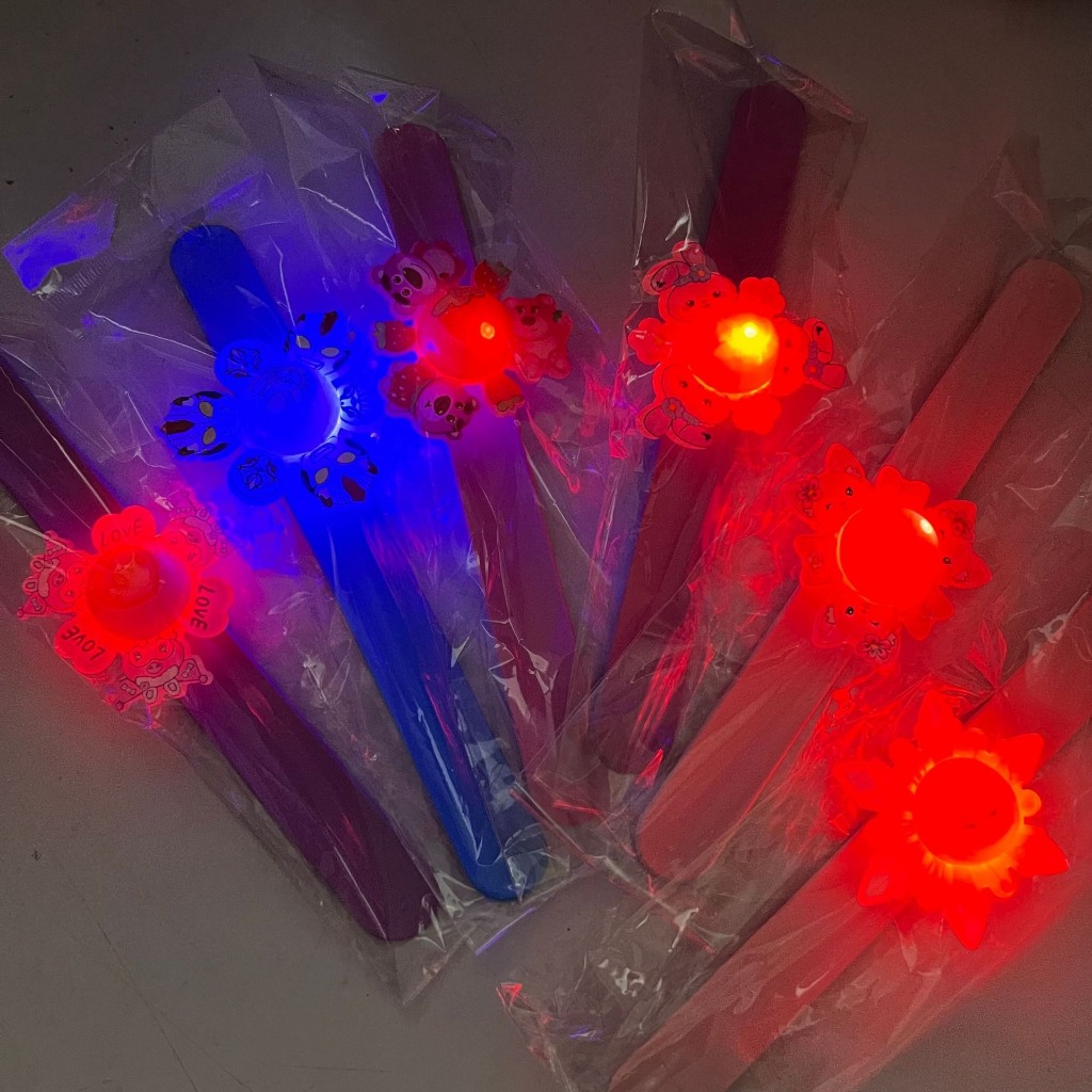 สร้อยข้อมือเรืองแสง Led ของเล่นเด็ก Disney ELSA/PAW PATROL ปาร์ตี้ โปรดปราน แขก วันเกิด แจก งานรื่นเริง ผี ปาร์ตี้ฮาโลวีน ตกแต่ง ของขวัญเด็ก🎅🏼🤶🏻🎄✨ สายรัดข้อมือคริสมาสต์ เทศกาล - รูปที่ 4