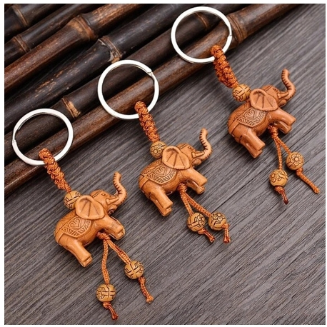 1pc ชิ้น ทุกเพศ นําโชค เรซิ่น ช้าง แกะสลัก จี้ พวงกุญแจ ศาสนา พวงกุญแจ เครื่องประดับ อุปกรณ์