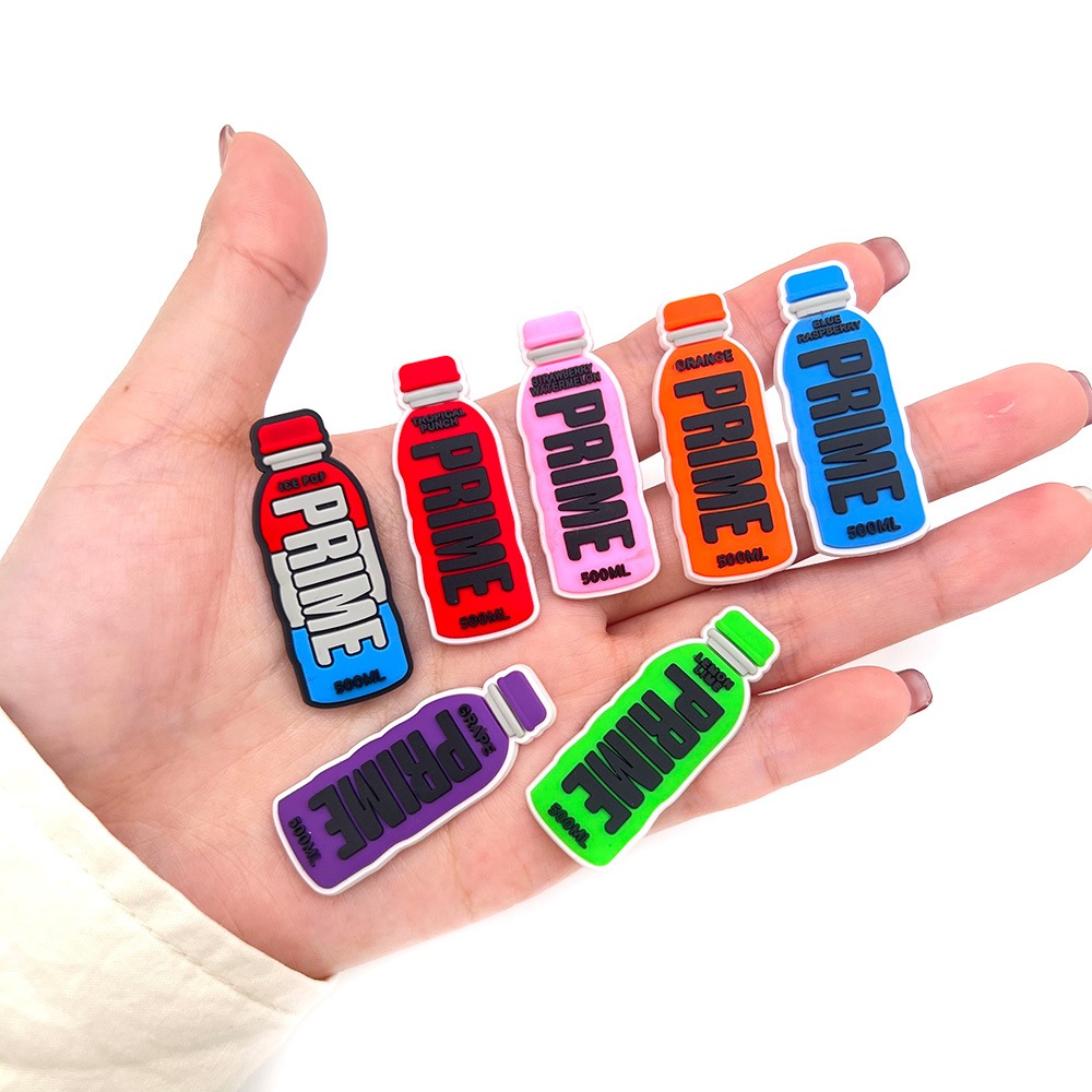 ใหม่ จิ๊บบิทซ์ ลายการ์ตูนเครื่องดื่ม crocs Charms DIY สําหรับตกแต่งรองเท้าเด็กผู้ชาย ของขวัญคริสต์มาส 1 ชิ้น