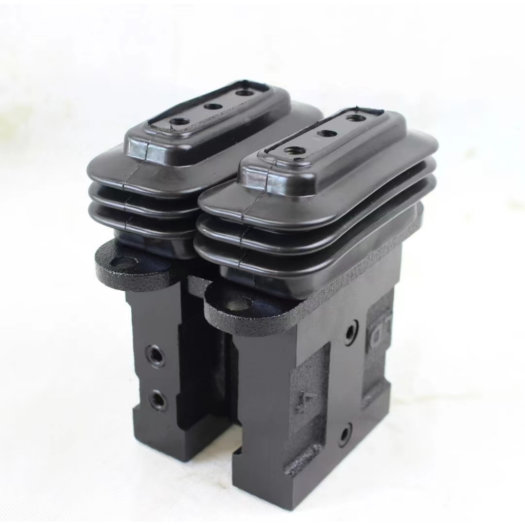 DOOSAN DAEWOO ชิ้นส่วนรถขุด DH215-7 DH220-7 แป้นเหยียบเดินทาง DH225-7 เดินวาล์วเท้า DH60-7 DH55