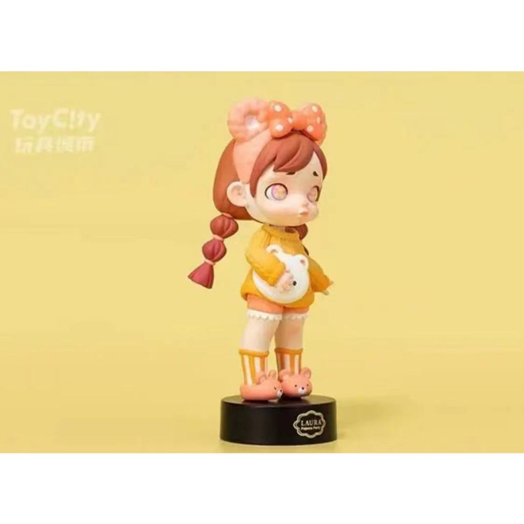 TOYCITY Laura LAURA Baulies 200%