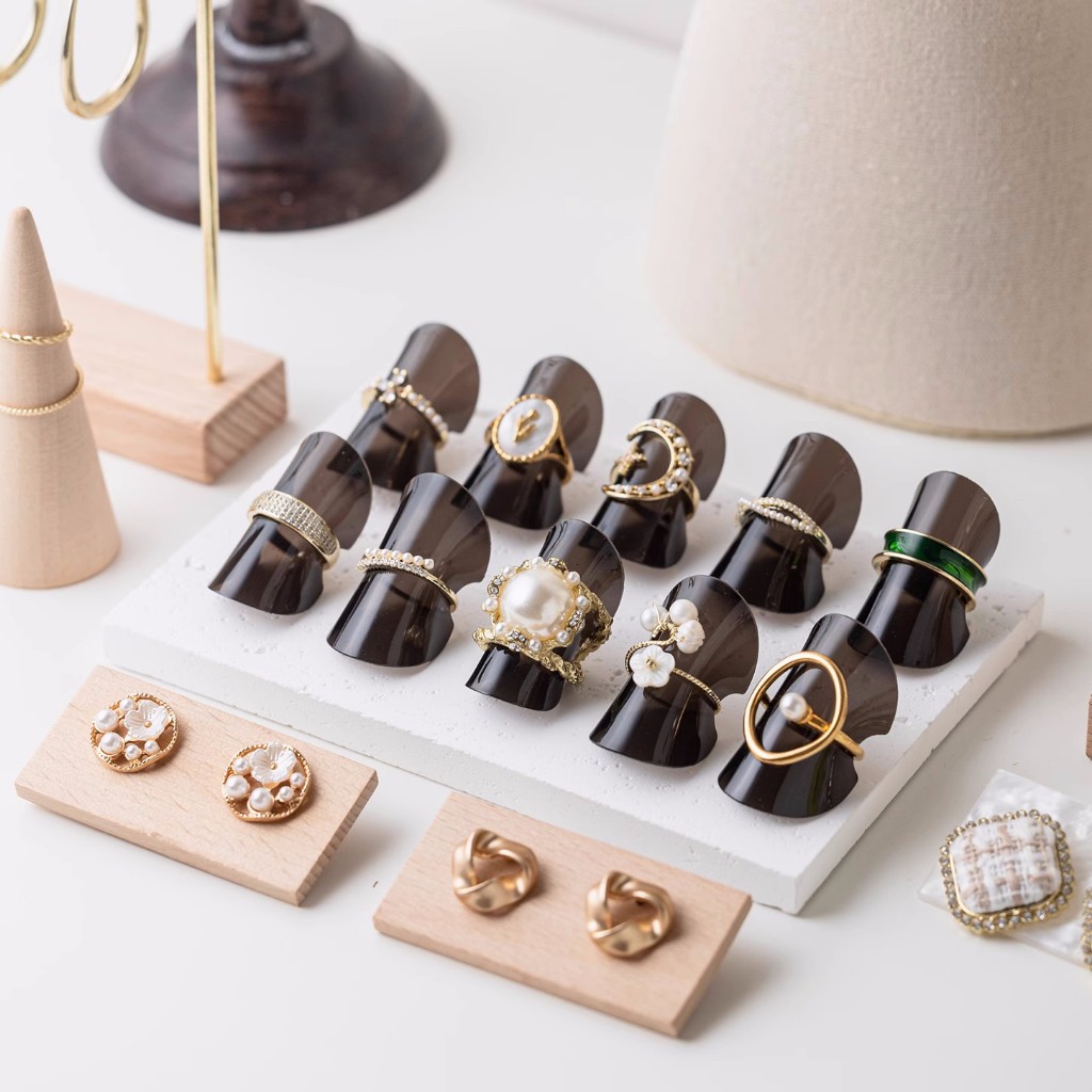 ถาดพลาสติกใส สําหรับตั้งโชว์เครื่องประดับ แหวน 100 ชิ้น