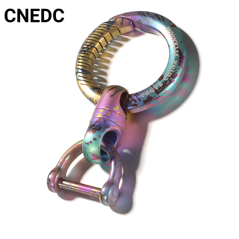 Cnedc พวงกุญแจไทเทเนียมอัลลอย ลายพราง 8 ตัว หมุนได้ 360 องศา อุปกรณ์เสริม สําหรับรถยนต์ ° พวงกุญแจโรตารี่