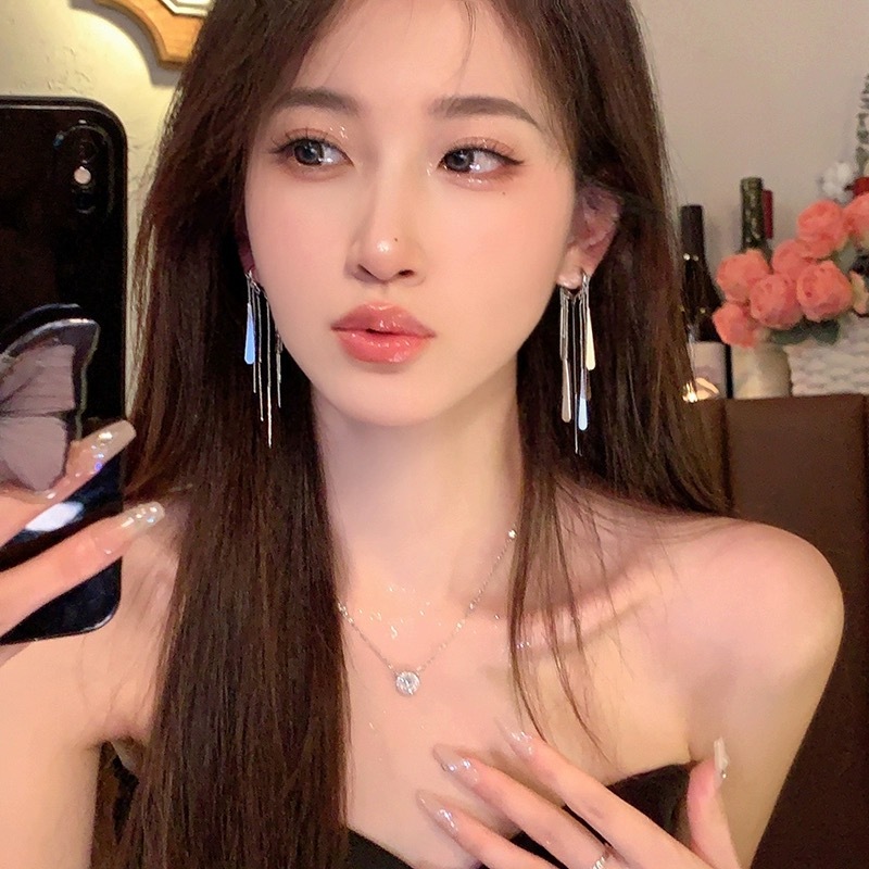 ต่างหูระย้ายาว ประดับพู่ สีเงิน แฟชั่นสไตล์เกาหลี สําหรับผู้หญิง
