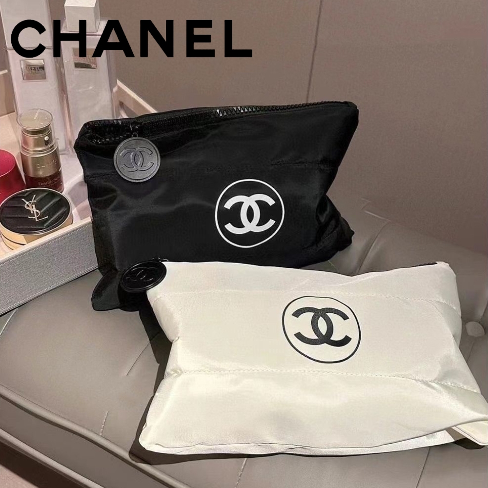 กระเป๋าเครื่องสำอาง Chanel Makeup Bag 31X22cm