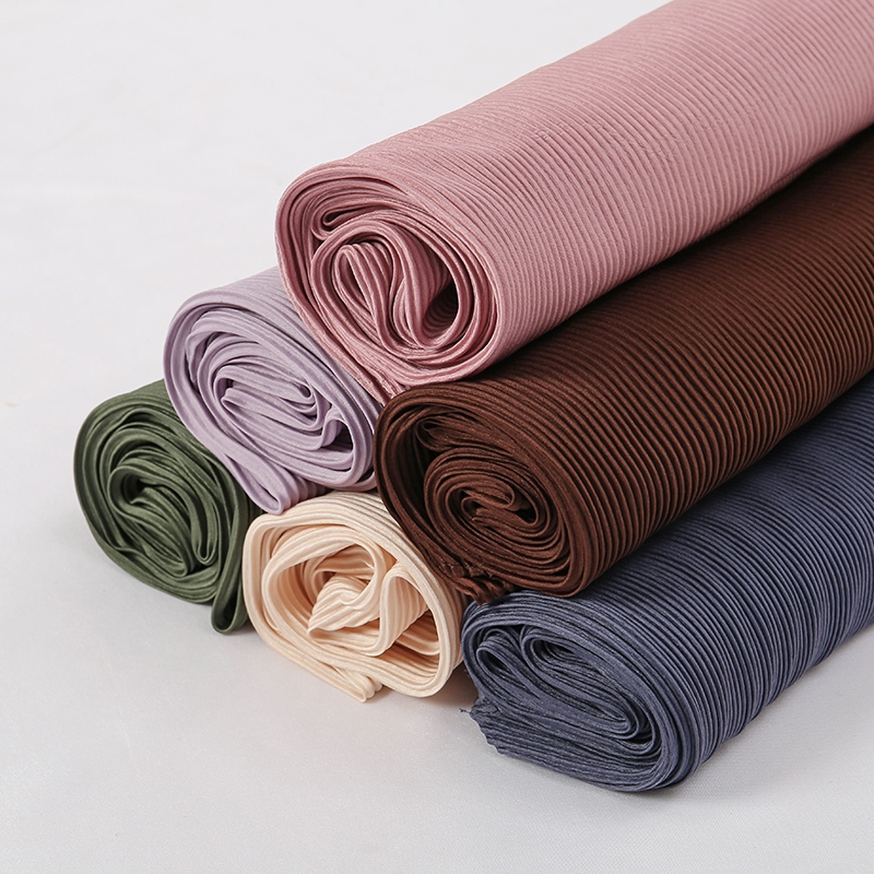 Laven Plain Square Satin Crinkle ผ้าพันคอผู้หญิงมุสลิม Tuudung Bandana ฮิญาบผ้าพันคอจีบผ้าคลุมไหล่ริ้วรอย