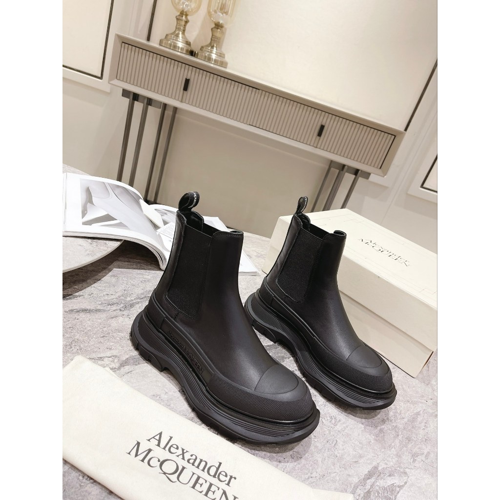 MCQUEEN ดอกยาง slick Casual Chelsea Boots Black Fashion Men Women Shoes