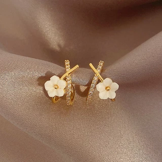 ดอกไม้หวานต่างหูผู้หญิงสีขาว Cross U รูปร่าง Studs Cubic Zirconia แฟชั่นเครื่องประดับของขวัญ