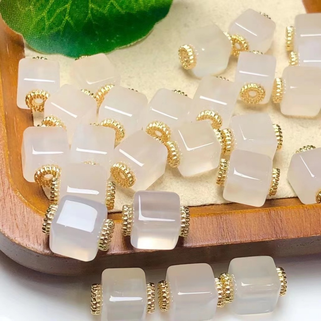 น้ําตาล Agate Cube สีขาวธรรมชาติประมาณ 12 มม.เครื่องประดับน่ารัก diy Lucky อุปกรณ์เสริม Simple All-Match ของขวัญ
