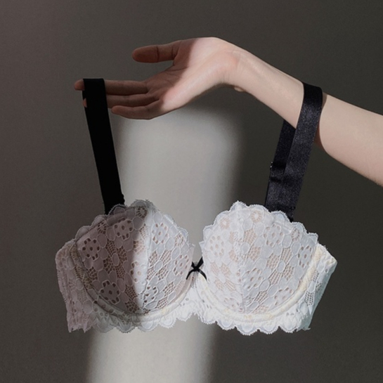 ครึ ่ งถ ้ วยลูกไม ้ Bra ชุดด ้ านบนสนับสนุน Anti-Sagging ปรับ Bra ฤดูร ้ อนหน ้ าอกเล ็ กชุดชั ้ นในผู ้ หญิง