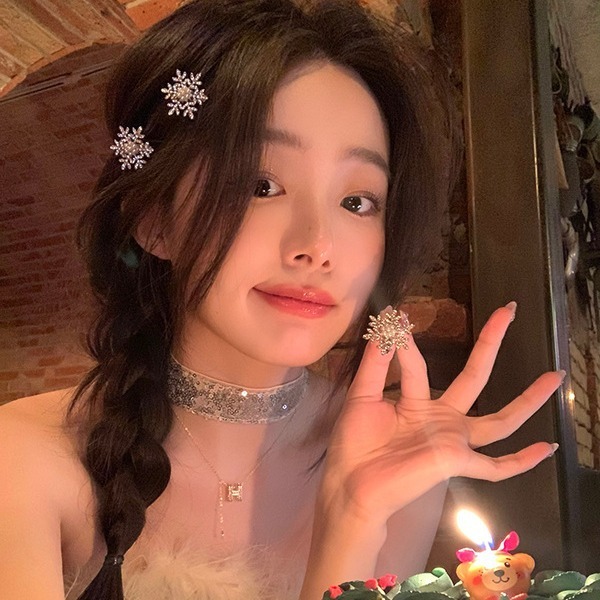 [Magpie] กิ๊บติดผม โลหะ ประดับมุก เพทาย เกล็ดหิมะ สวยงาม เหมาะกับฤดูใบไม้ร่วง และฤดูหนาว สําหรับผู้หญิง