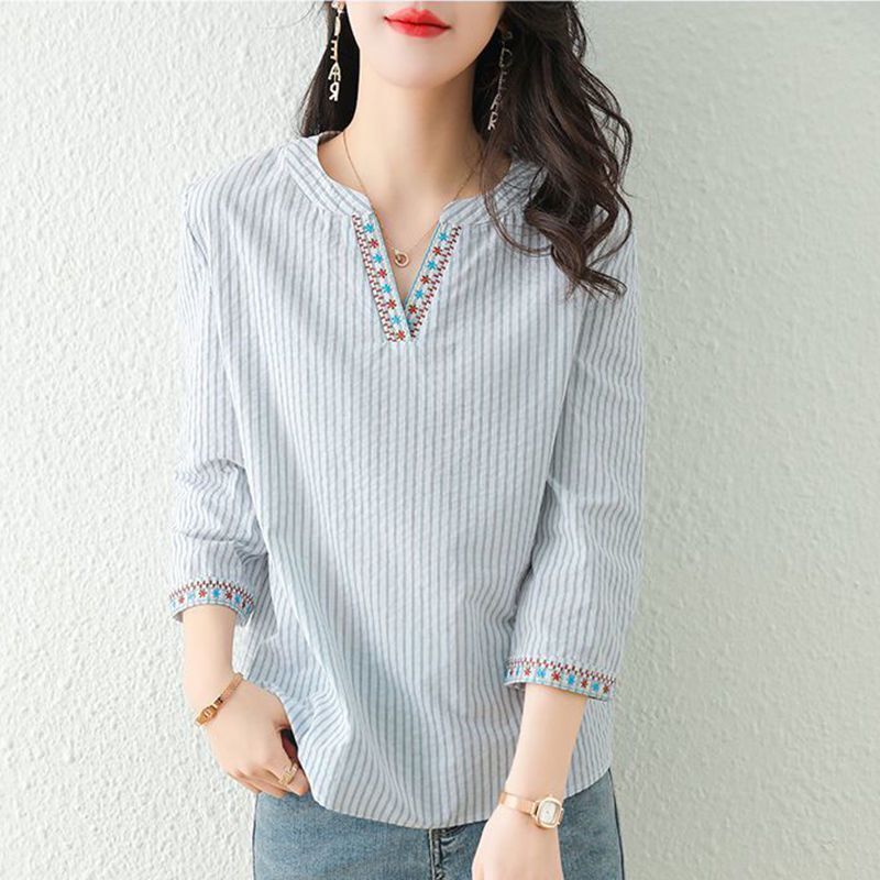เสื้อเชิ้ตแขนสามส่วน คอวี ผ้าฝ้าย ลายทางน่ารัก แฟชั่นทันสมัย สําหรับสตรี