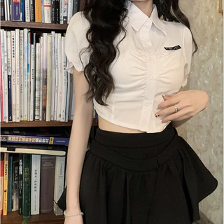 Rommers เสื้อเชิ้ตแขนสั้น แขนพัฟ เอวแคบ สีขาว