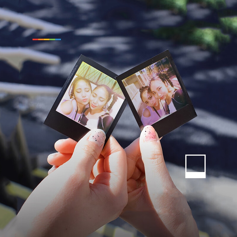 ฟิล์มโพลารอยด์ Go Color Film - กรอบสีดํา (16 รูป) - เข้ากันได้กับกล้องโพลารอยด์โกเท่านั้น