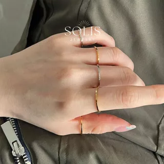 ไม่ลอกไม่ดำ • 1mm แหวนพื้นฐานเงินทอง • ชุบทอง 18K แท้ สแตนเลสไทเทเนียม 316L • แหวนกันน้ำ แหวนแฟชั่น ผู้ชาย ผู้หญิง Solis Jewelry RG300