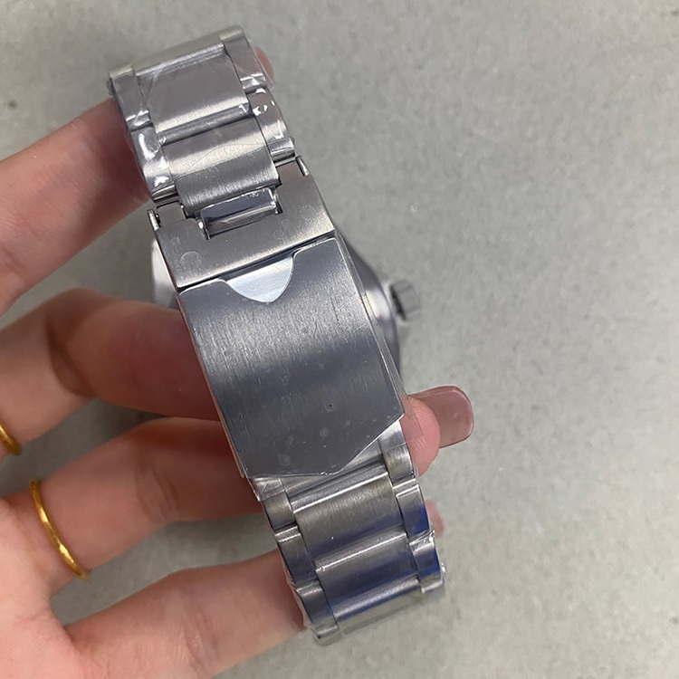 นาฬิกาข้อมืออัตโนมัติ สายสแตนเลส ขนาด 42.5 มม. สีเขียวเรืองแสง สําหรับผู้ชาย NH35