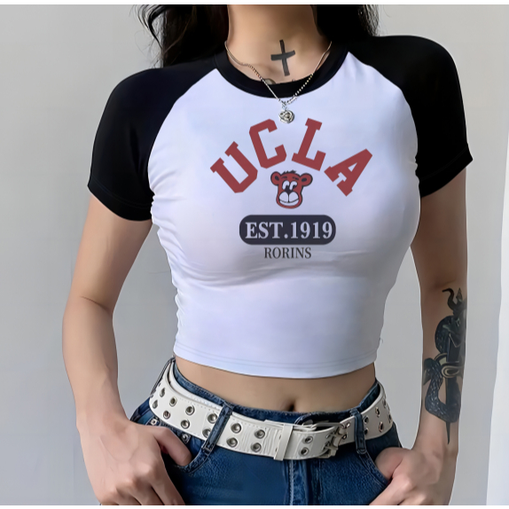 เสื้อครอปท็อป คอกลม แขนสั้น พิมพ์ลาย UCLA สุดเท่ แนวสตรีท สุดเซ็กซี่ แบบเข้ารูป แฟชั่นสําหรับผู้หญิง