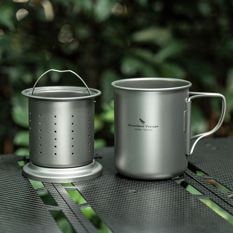 Boundless Voyage ไทเทเนียมตั้งแคมป์ถ้วยพร้อมตัวกรองและพับที่จับท่องเที่ยวชุดน้ำชาแบบพกพา