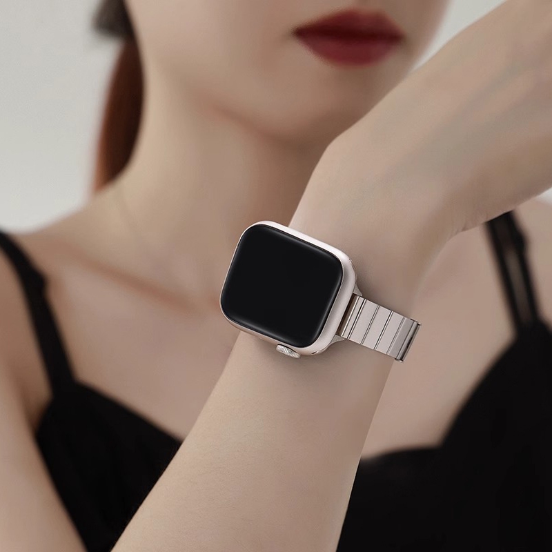 สายนาฬิกาข้อมือ โลหะ หัวเข็มขัดแม่เหล็ก พับได้ สําหรับ Apple Watch Iwatch 9 8 7 6 5 Applewatch 4 3 2 1 se Ultra
