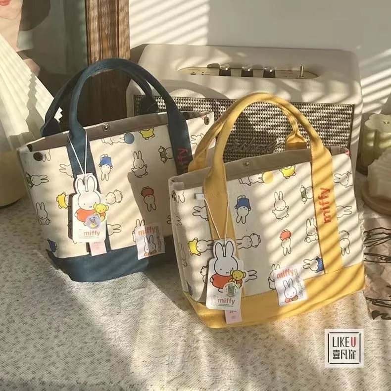 【จัดส่งจากประเทศไทย】🌼พร้อมส่ง🌼 กระเป๋าถือ ผ้าแคนวาส ปักลายกระต่ายน่ารัก 3 แบบ แฟชั่นสไตล์เกาหลี