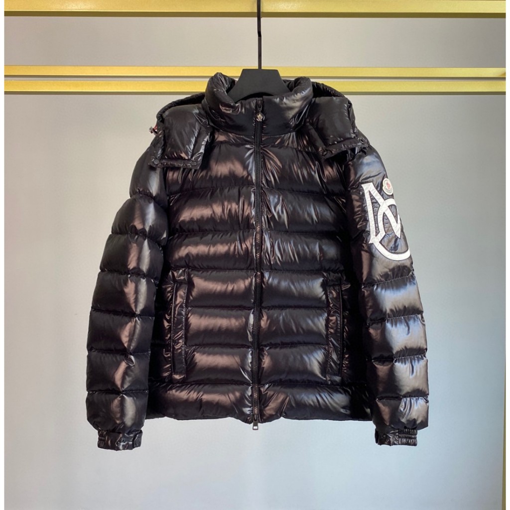 MON * CL Down Jacket Coat ผู้ชายผู้หญิงสไตล์ Contrast