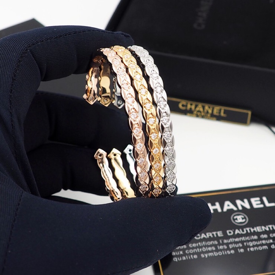 [Fashion Jewelry] สร้อยข้อมือ ประดับเพชร สไตล์คลาสสิก 2023